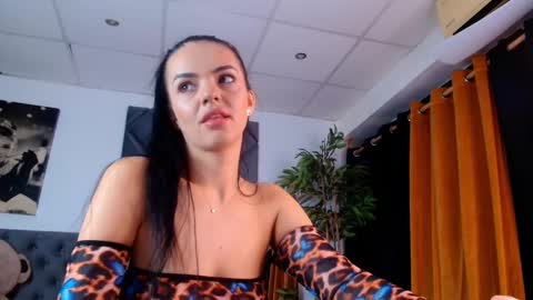 Snapshot of carolinapetra chatting on 5, 2, 2026 Mellany online show from 5, 2, 2026