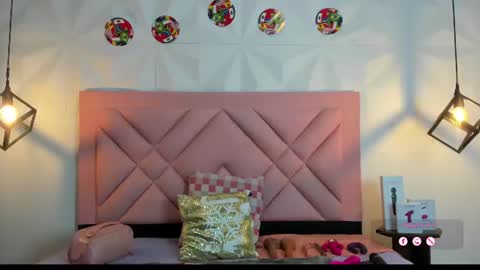 Snapshot of caroline_daring chatting on 15, 6, 2026 caroline daring online show from 15, 6, 2026