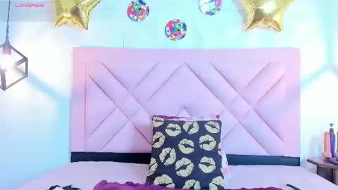 Snapshot of caroline_daring chatting on 22, 6, 2026 caroline daring online show from 22, 6, 2026
