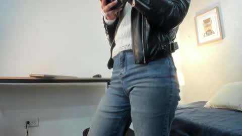  Caroline  online show from 10, 2, 2026