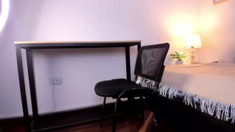  Caroline  online show from 20, 3, 2026