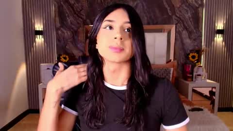 caroline_foster1 online show from 26, 3, 2026