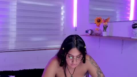 caroline_rodriguez_9 online show from 21, 5, 2026