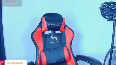 Carolinhe  online show from 14, 11, 2025