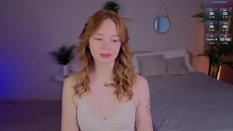 Snapshot of carolinnk chatting on 12, 9, 2025 Caro online show from 12, 9, 2025