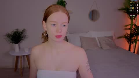 Snapshot of carolinnk chatting on 11, 10, 2025 Caro online show from 11, 10, 2025