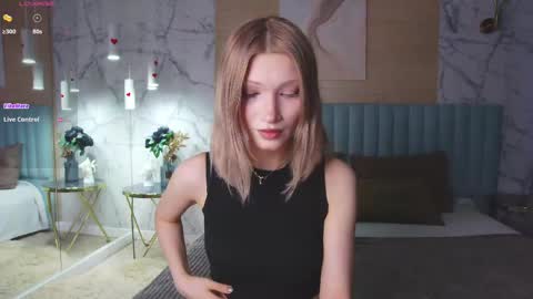 Snapshot of carolreeves chatting on 19, 5, 2026 Carol online show from 19, 5, 2026