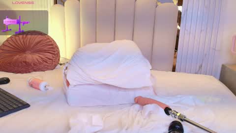 Carol Rivera  online show from 5, 1, 2025