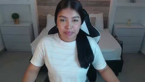 carriepink_ online show from 24, 9, 2025