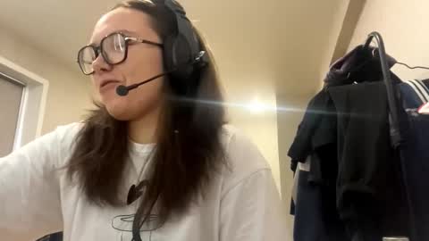 Emilia online show from 4, 12, 2025