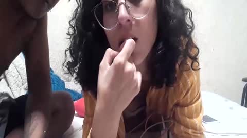 Snapshot of casalbruxos chatting on 24, 10, 2025 Casal bruxo online show from 24, 10, 2025
