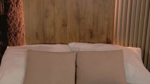 Casandra  online show from 8, 1, 2026