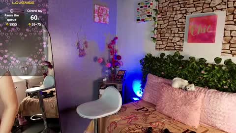 Snapshot of cassie_fletcher chatting on 4, 3, 2025 Casie online show from 4, 3, 2025