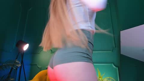 Hello my name is Cassie and my friend Nilo is also here online show from 3, 1, 2025