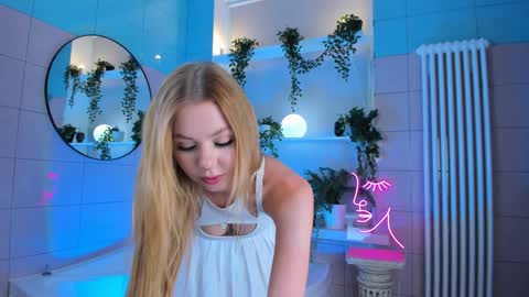 Hello my name is Cassie and my friend Nilo is also here online show from 21, 1, 2025