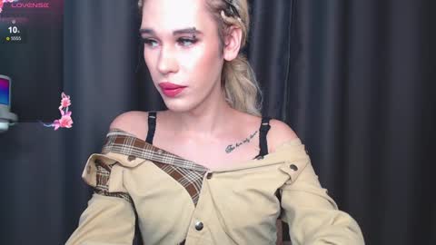 Snapshot of cassiemich chatting on 8, 1, 2025 Cassie online show from 8, 1, 2025