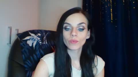 Cassie online show from 28, 10, 2025