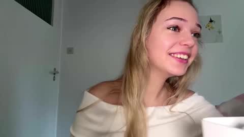 Olivia online show from 23, 2, 2026