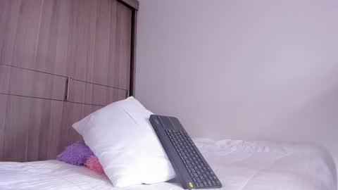 cata_n_cami online show from 8, 12, 2024