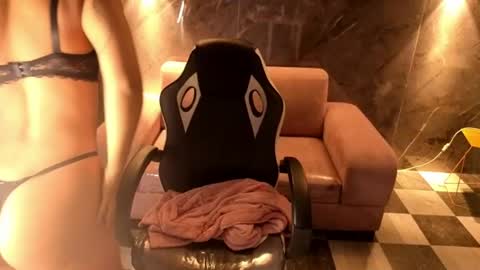 catalella_little_b online show from 15, 7, 2026