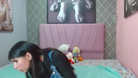 Snapshot of catalina_herrera2 chatting on 13, 9, 2025 CATLINA HERRERA online show from 13, 9, 2025