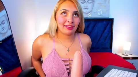 catalina_osorio online show from 29, 4, 2026