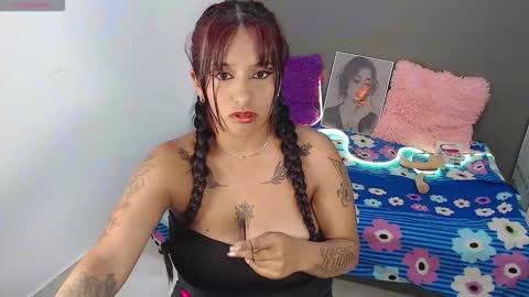 Snapshot of caterina_2 chatting on 8, 9, 2025 Catherina online show from 8, 9, 2025