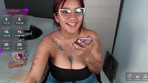 Snapshot of caterina_2 chatting on 26, 11, 2025 Catherina online show from 26, 11, 2025