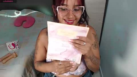 Snapshot of caterina_2 chatting on 2, 12, 2025 Catherina online show from 2, 12, 2025