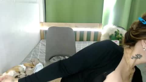 Snapshot of cathalea_toni chatting on 8, 2, 2026 red online show from 8, 2, 2026