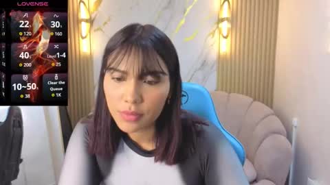 Snapshot of catherine_b_ chatting on 15, 10, 2025 catherin online show from 15, 10, 2025