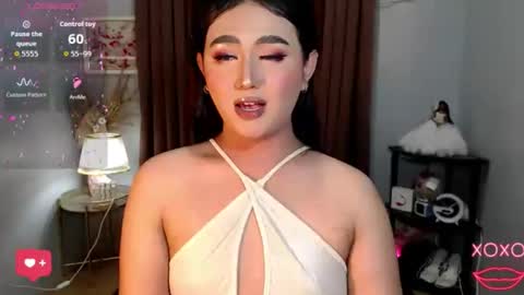 Snapshot of catherine_louise chatting on 21, 10, 2025 cath online show from 21, 10, 2025