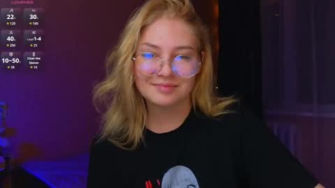 Snapshot of catherine_river chatting on 1, 10, 2025 Catherine online show from 1, 10, 2025