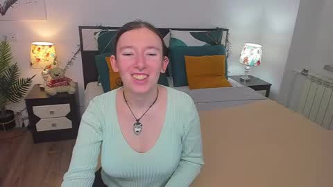 Snapshot of catherinewalls chatting on 23, 2, 2025 Catrin online show from 23, 2, 2025