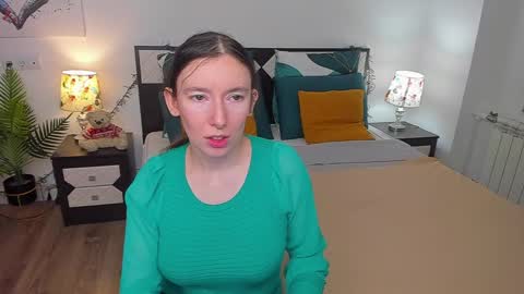 Snapshot of catherinewalls chatting on 2, 3, 2025 Catrin online show from 2, 3, 2025