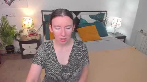Snapshot of catherinewalls chatting on 13, 9, 2025 Catrin online show from 13, 9, 2025