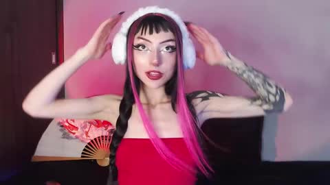 Cati help me reach my goal of 100 thumbs up again 3 online show from 18, 12, 2024