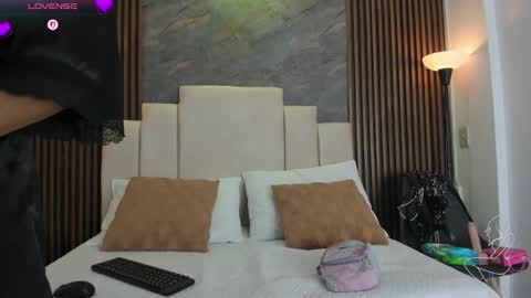 catiusca_reyes_03 online show from 5, 3, 2026