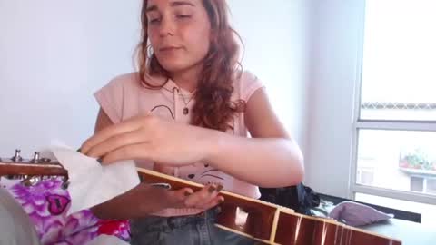 Snapshot of catnessa_ chatting on 19, 2, 2025 Catalina Restrepo online show from 19, 2, 2025