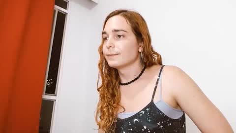 Snapshot of catnessa_ chatting on 19, 9, 2025 Catalina Restrepo online show from 19, 9, 2025