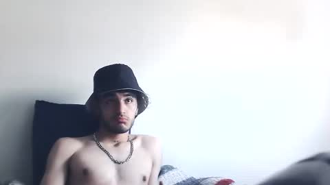 Snapshot of catt066 chatting on 26, 12, 2024 Gato2055 online show from 26, 12, 2024