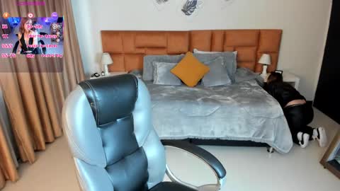 Snapshot of catti_brie_ chatting on 28, 10, 2025 catti_brie_ online show from 28, 10, 2025