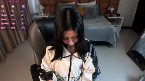 Snapshot of catti_brie_ chatting on 20, 11, 2025 catti_brie_ online show from 20, 11, 2025