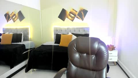 Snapshot of catti_brie_ chatting on 26, 11, 2025 catti_brie_ online show from 26, 11, 2025