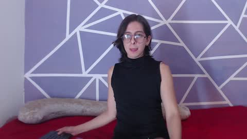 Snapshot of cava_pretty chatting on 10, 12, 2024 cava_pretty online show from 10, 12, 2024