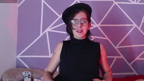 Snapshot of cava_pretty chatting on 31, 12, 2024 cava_pretty online show from 31, 12, 2024