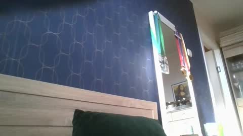 Im yours online show from 7, 10, 2025