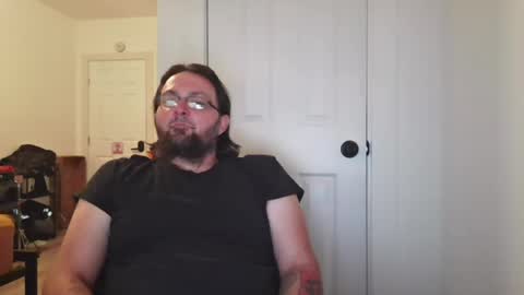 Snapshot of caz_corvidae chatting on 4, 7, 2026 caz_corvidae online show from 4, 7, 2026