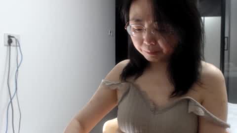 Snapshot of cbz112233 chatting on 27, 2, 2025 ANNYANNY online show from 27, 2, 2025