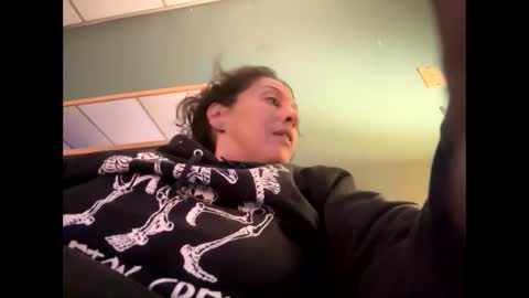 Snapshot of cece_vibez chatting on 3, 11, 2025 cece_vibez online show from 3, 11, 2025